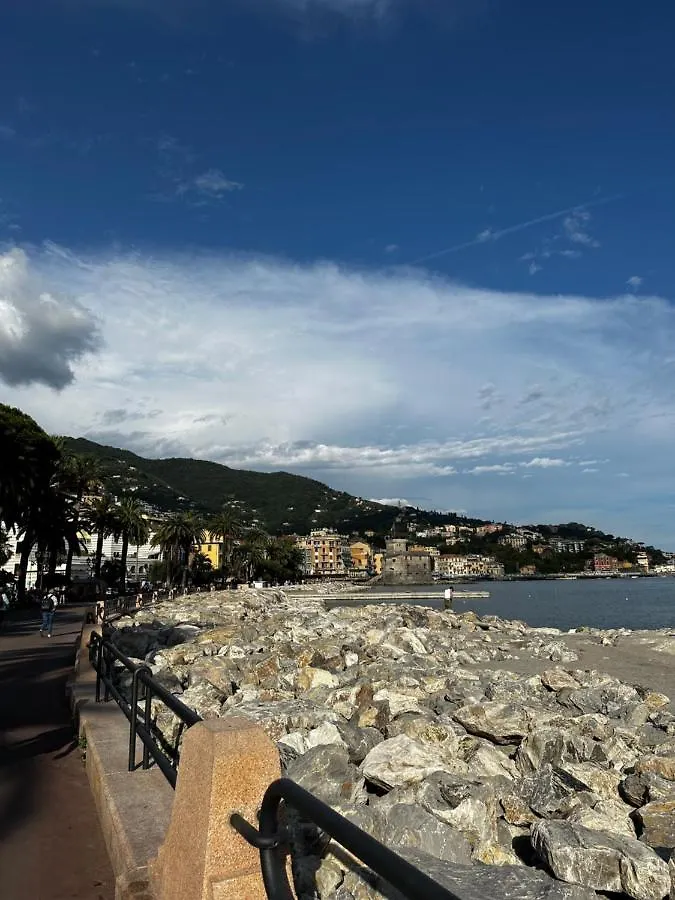 Town Flat Rapallo - Free Parking Apartment